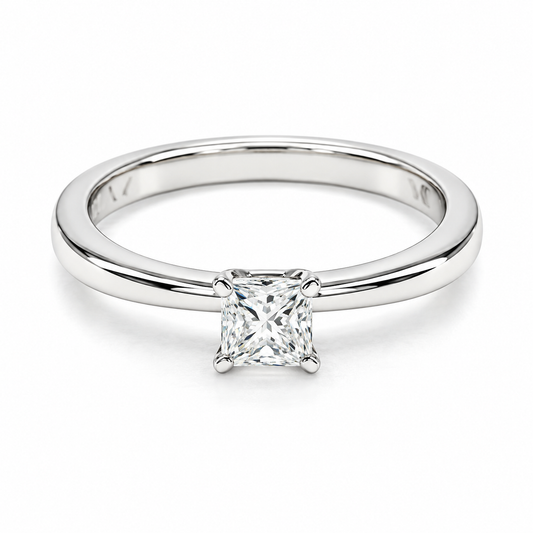 Anillo de compromiso en oro blanco de 14 Kilates, con Diamante natural corte Princesa | 14JC171971LQ