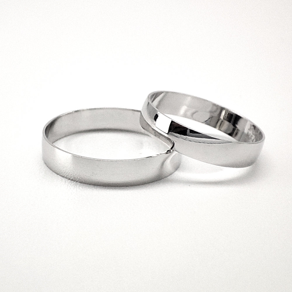Argollas de Matrimonio en oro blanco de 10 K en 4mm acabado