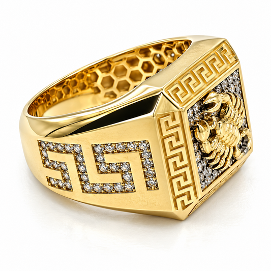 30JC37LQ Anillo para Caballero en oro amarillo de 10 Kilates con imagen de Escorpión.