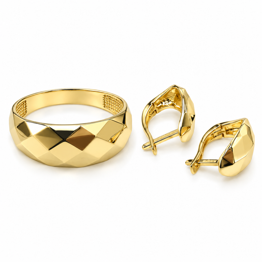 40JC06LQ Set de anillo y aretes troquelados en oro amarillo de 10kts.