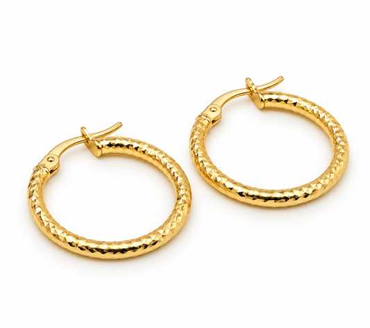 Arracadas redondas texturizadas en oro amarillo de 14K | 610037ALQ
