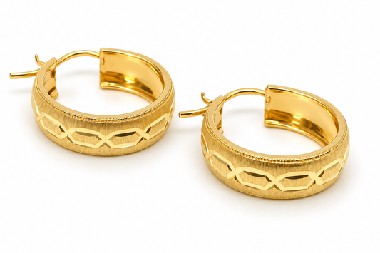 Arracadas anchas con textura de rombos en oro amarillo de 10K | 61AR10352LQ