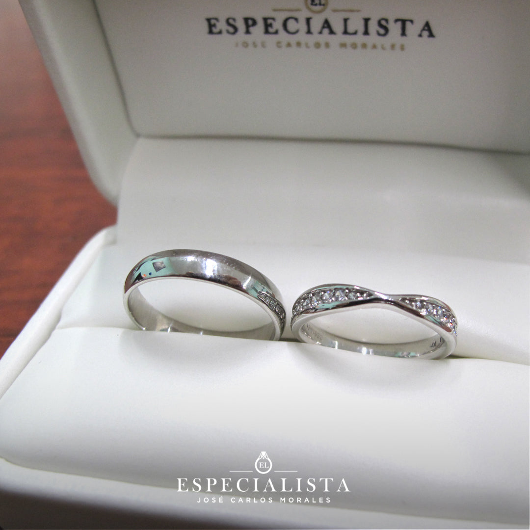 Argolla de matrimonio en oro blanco y churumbela para dama