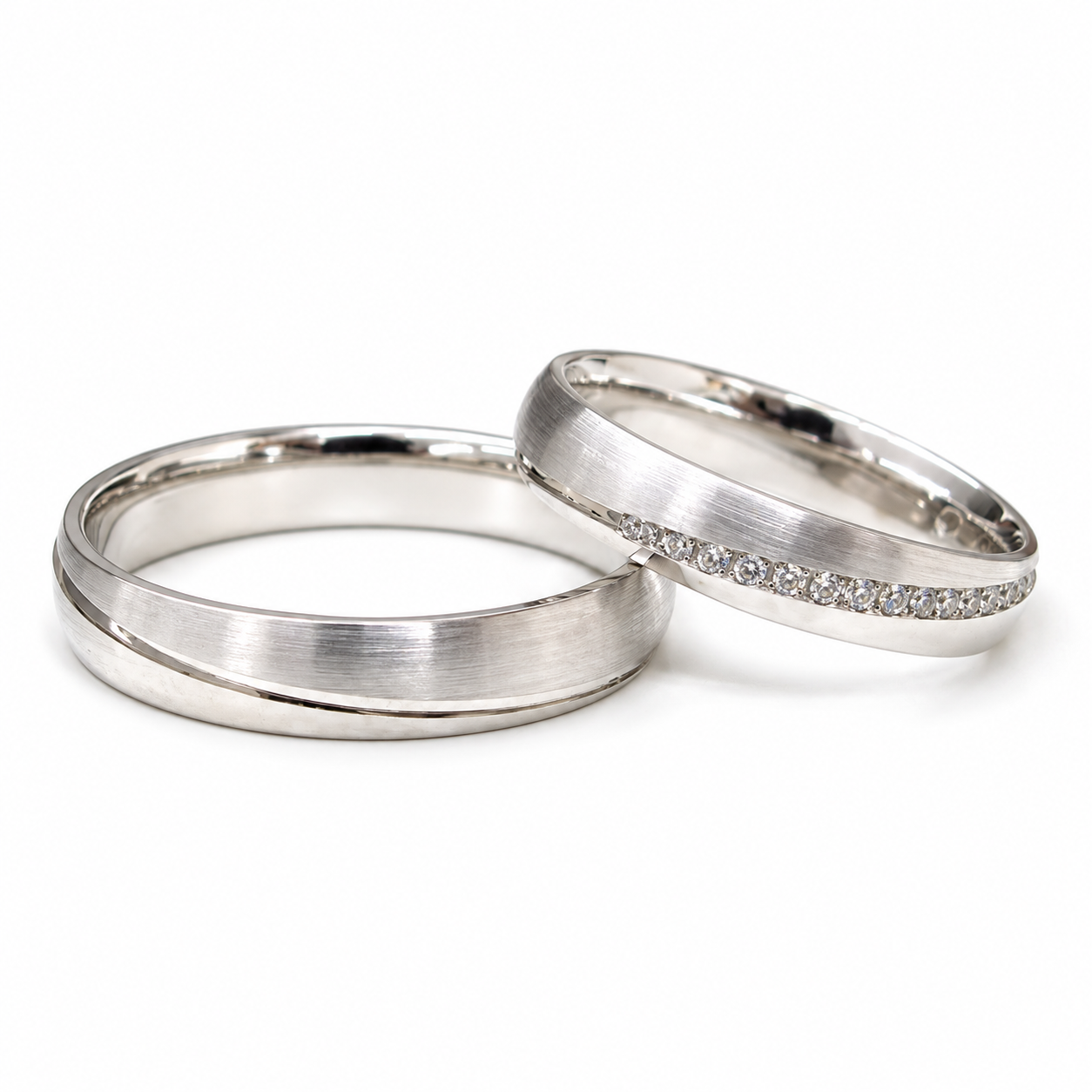 20B162-4LQ Par de argollas de matrimonio en oro blanco de 14 kilates
