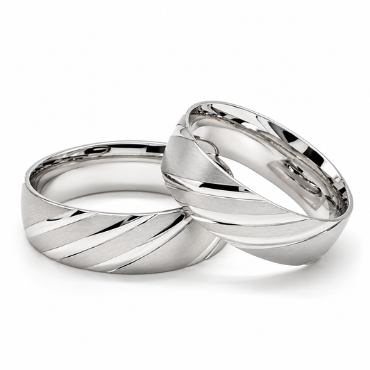 Argollas de matrimonio en oro blanco con franjas diagonales | 20B60LQ