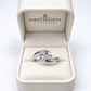 Anillo de compromiso curvo en oro blanco de 14 kilates con diamante de laboratorio | 25JCL29LQ