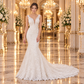 Vestido de novia corte sirena Ivory 51BDA17LQ: vista frontal completa en lobby de hotel