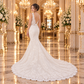 Vestido de novia corte sirena Ivory 51BDA17LQ: espalda abierta y cola con encaje
