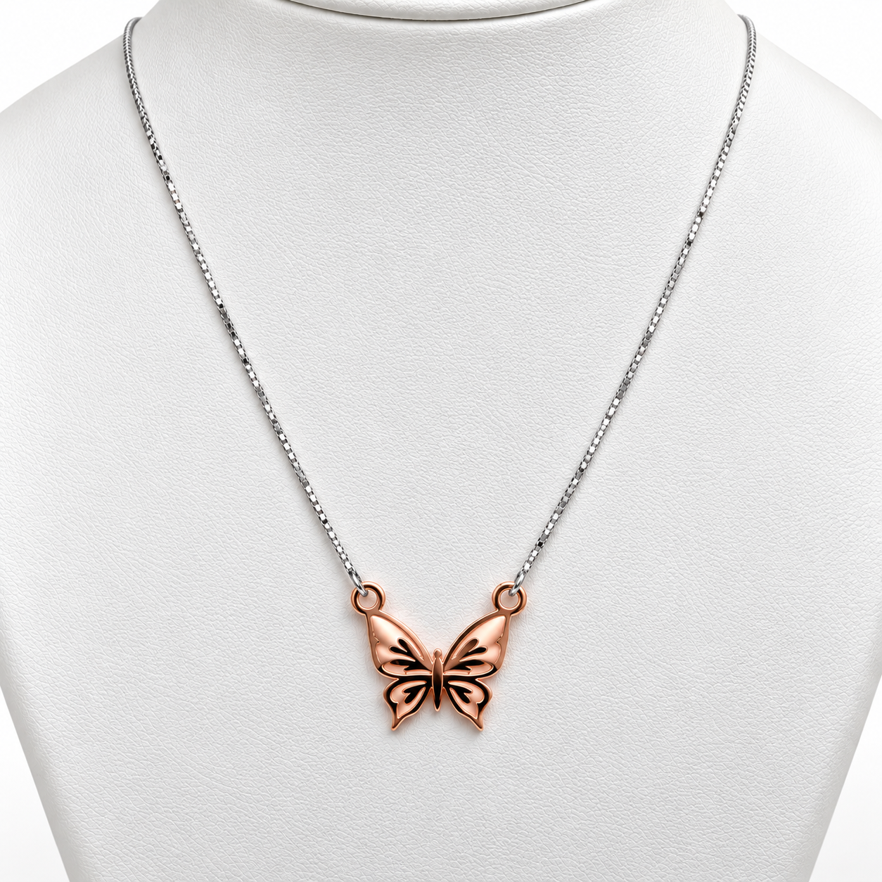 6040148LQ Cadena en oro amarillo/blanco/rosa con dije en forma de Mariposa.