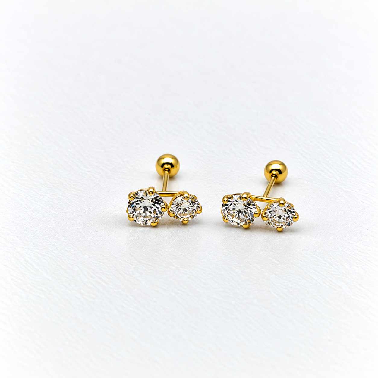 61AR10013LQ Broquel en oro amarillo de 10 Kilates con piedras de colores
