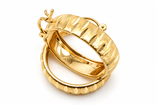 Arracadas anchas facetadas en oro amarillo de 10K | 61AR10346LQ