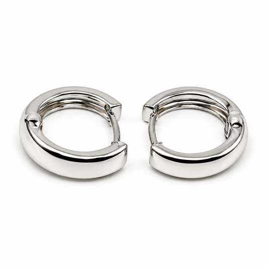 Arracadas huggie lisas en oro blanco de 10K | 61AR10398LQ