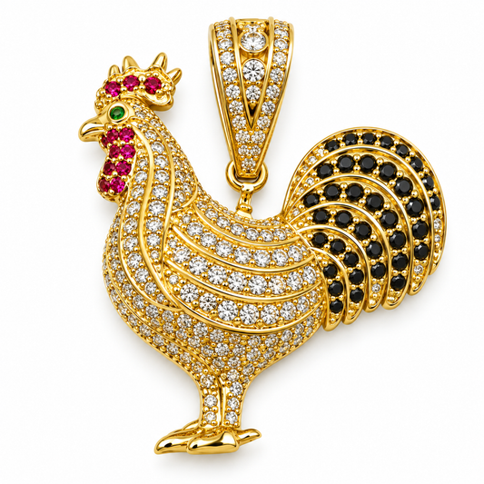 Dije de gallo con circonias de colores en oro amarillo de 10K | 6510033LQ