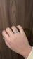 Anillo de compromiso curvo en oro blanco de 14 kilates con diamante de laboratorio | 25JCL29LQ