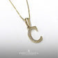 Collar con inicial C y circonias en oro de 10 o 14K | 6040233LQ-C